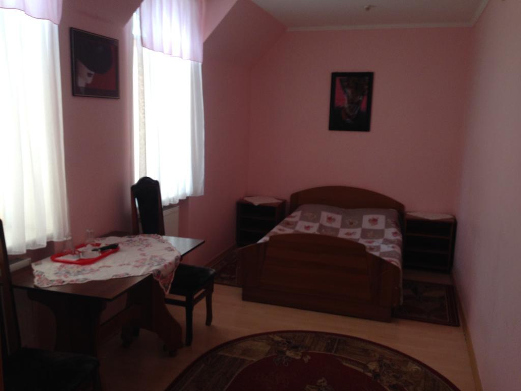 Formula Plus Motel Lutsʼk Zimmer foto